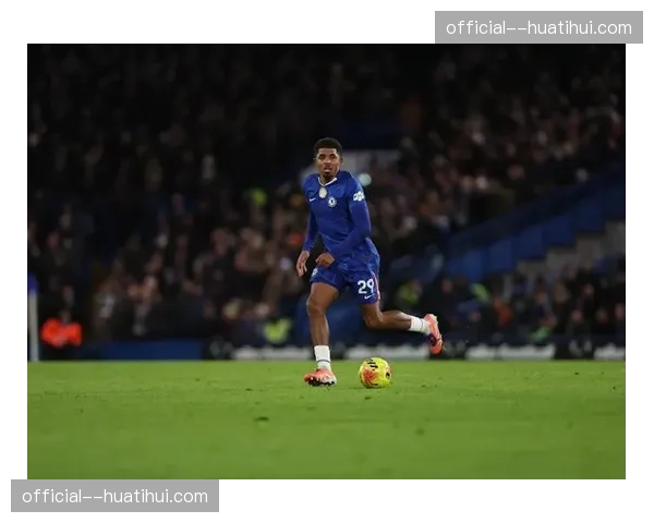 赛前发布会：阿尔瓜西尔称将派出最强阵，全力冲击下赛季欧冠资格