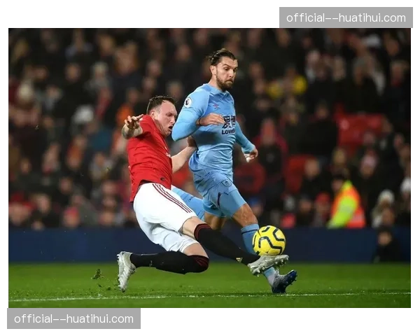 昂热1-3不敌蒙彼利埃，遭遇联赛七连败